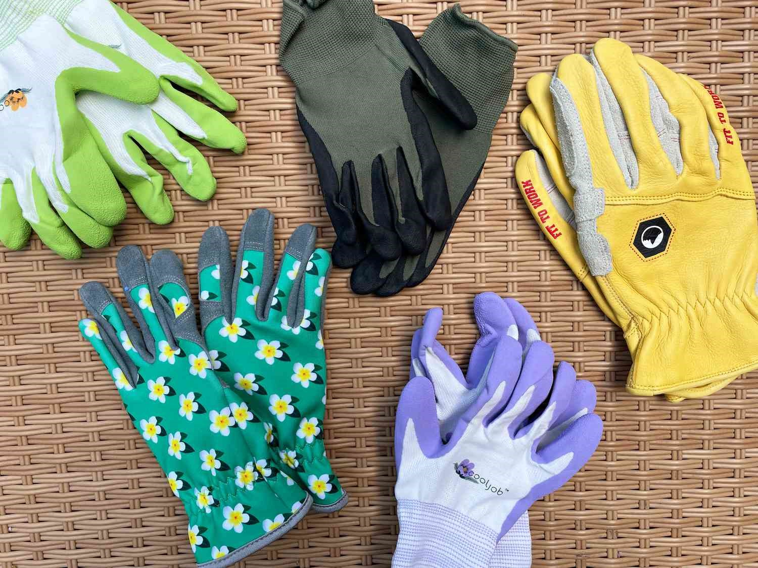 Choosing the Right Garden Gloves for Your Needs